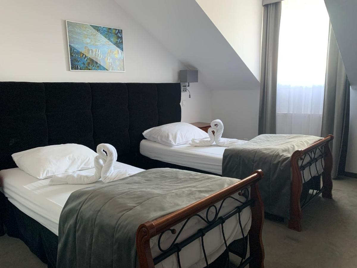 Hotel Kameleon Tarnobrzeg Eksteriør billede