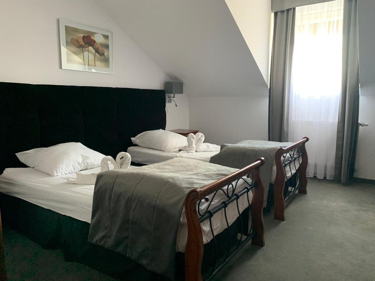 Hotel Kameleon Tarnobrzeg Eksteriør billede