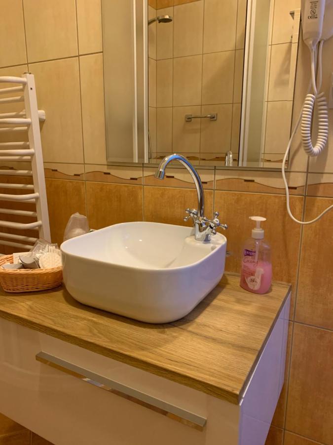 Hotel Kameleon Tarnobrzeg Eksteriør billede