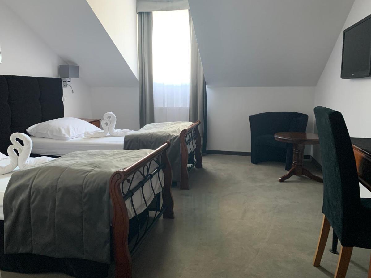 Hotel Kameleon Tarnobrzeg Eksteriør billede