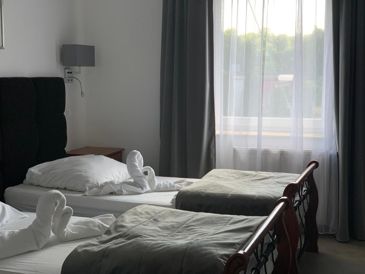 Hotel Kameleon Tarnobrzeg Eksteriør billede